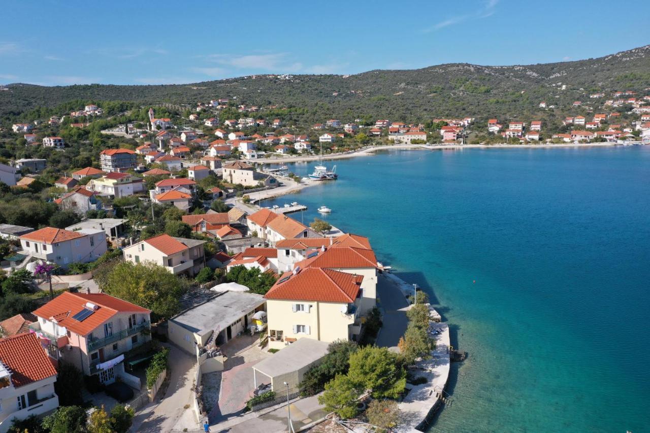 Apartments Babin Vinišće Eksteriør billede