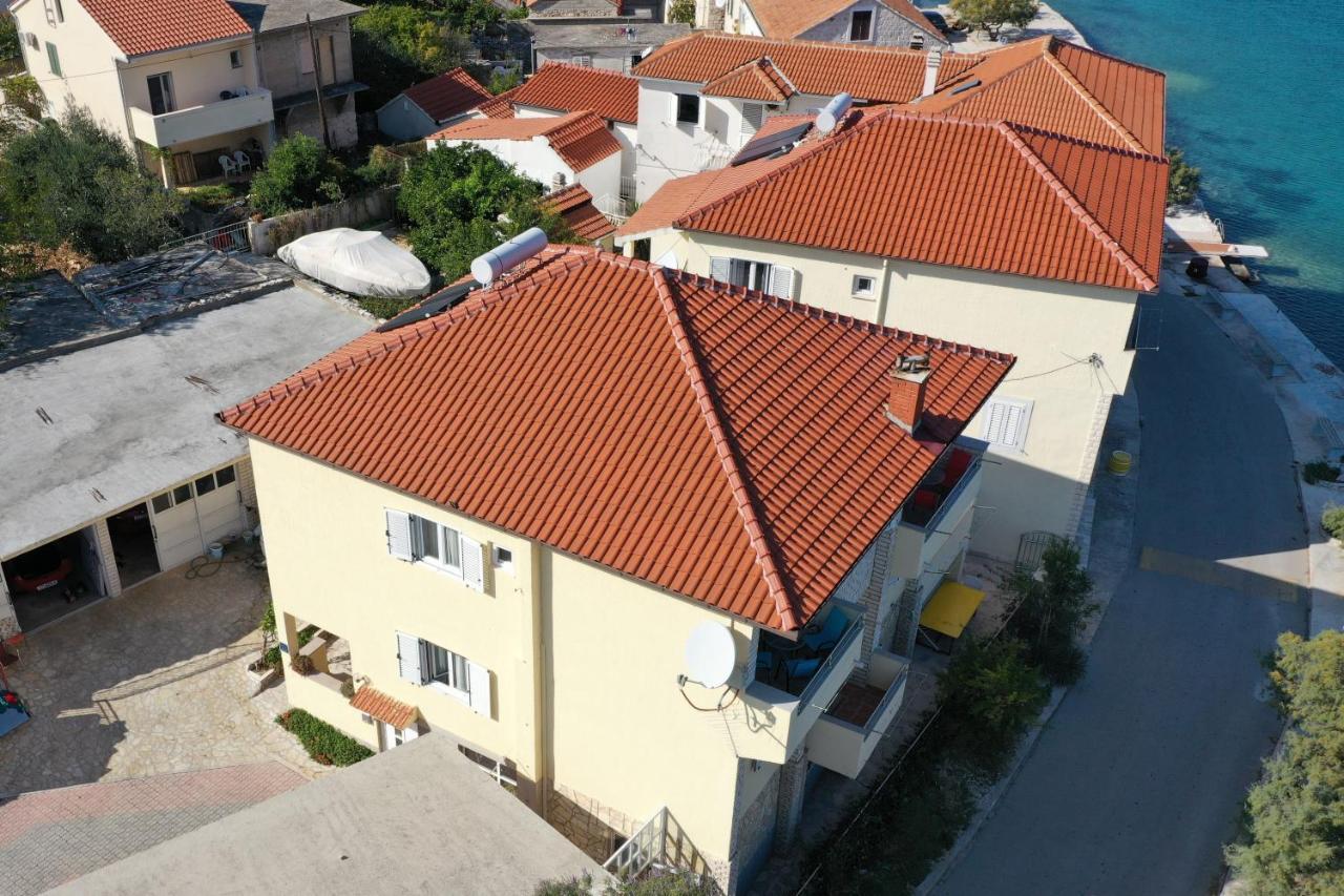 Apartments Babin Vinišće Eksteriør billede